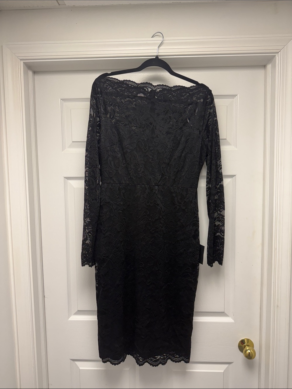 Lulu's Black Lace Long-Sleeve Sheath Dress